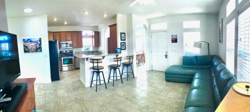 Page House | Local VIEW Pet Friendly BOAT Parking Close to Antelope Canyon HorseshoeBend