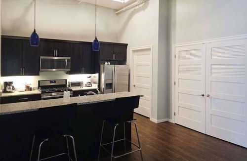 Downtown Kansas City Apartment | Loft #203 - Quality Hill 1BR Loft in Historic Building