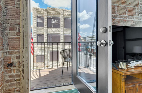 Monett Apartment | Loft-style Apt in Dtwn Monett: Pets Welcome!