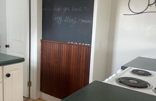 Shelburne Apartment | Lofted 1 Bedroom in Historic Downtown Shelburne