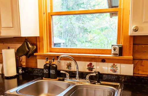 Winterport Cabin | Log Cabin Near Bangor and Acadia National Park