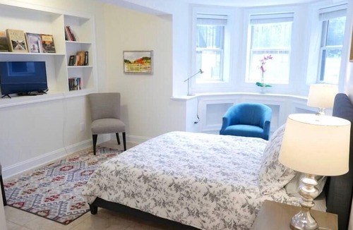 Logan Circle Apartment | Logan Circle Luxury w/ Parking Pass!