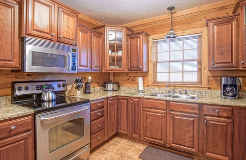 Edray House | Loggers Run #7: 5 Bedrooms, 3.5 Bath: Slope Side. Overlooks The Ski Trail !