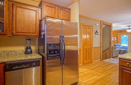 Edray House | Loggers Run #7: 5 Bedrooms, 3.5 Bath: Slope Side. Overlooks The Ski Trail !