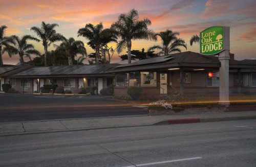 North Fremont Street Hotel | Lone Oak Lodge