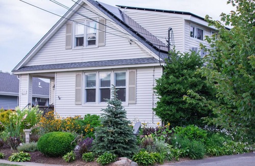 Lordship House | Lordship Charmer HAS IT ALL! Comfortable stay, accessible, family friendly!