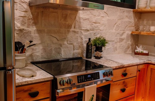 Loudonville Cabin | Lotus - AQUY Valley Rentals