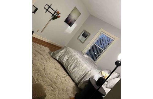 Providence House | Lovely 2-bedrooms rental unit with free parking.