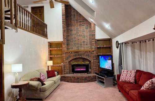 Warsaw House | Lovely 3-bedroom house with AC in vibrant Warsaw