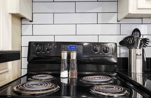 Fairway House | Lovely Home 2BR Sleeps 5 Pets|MAJOR INTERNATIONAL SPORTING EVENT WC 26