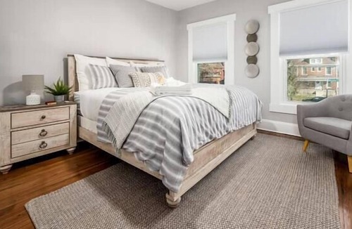 Franklin Park House | LOVELY *NEW* 4BR IN OLDE TOWN EAST l FREE PARKING