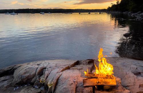 Sullivan House | Lucky Stone Retreat - private beach & Acadia view