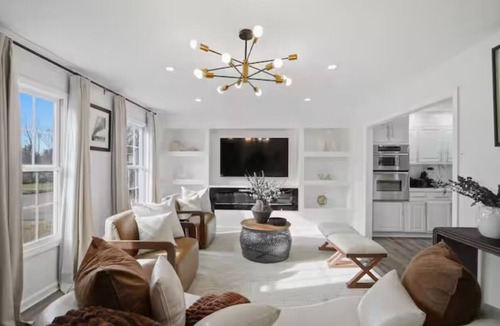 Pine Point House | lux Lemnos Experience/Game Room/MGM and BigE/king bed