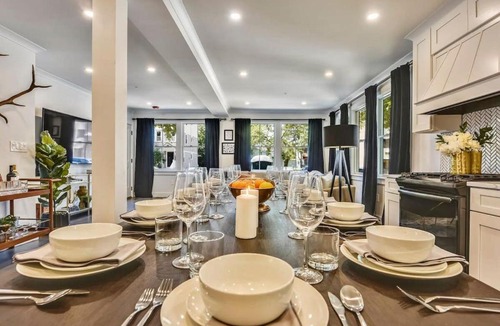 Jamaica Plain House | Luxe Boston Condo Near T