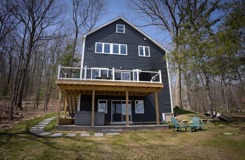 Vernon House | Luxe Lake House