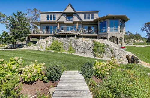 Minot Villa | Luxe Scituate Vacation Rental w/Private Hot Tub!
