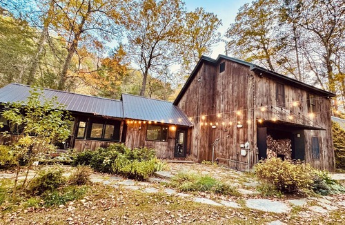Williamsville House | Luxe VT Summer Retreat: Sauna + Swimming Hole + Tiny House. Ideal for long Stays