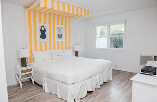 North Sea Hotel | Luxurious 1BR Poolside, Daily Breakfast, Patio
