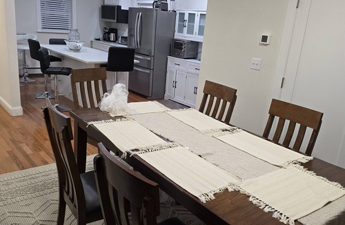 Malden Apartment | Luxurious 8-bedrooms APT., two suites in Malden MA close to Cambridge, Boston MA