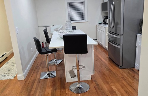 Malden Apartment | Luxurious 8-bedrooms APT., two suites in Malden MA close to Cambridge, Boston MA