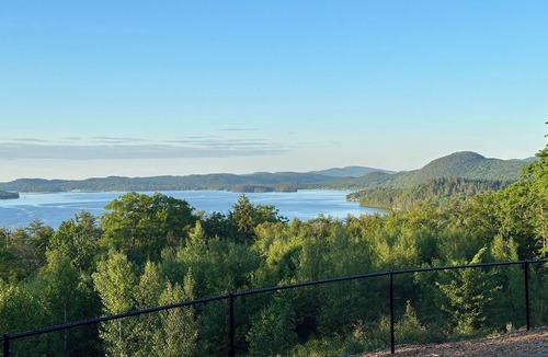 Hebron Cabin | Luxurious Big Bear Log Home at Newfound Lake