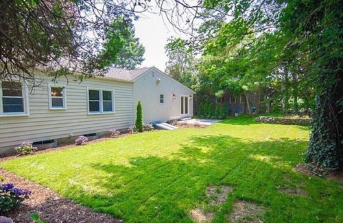 Waterford House | Luxurious-Modern feel w/custom features - AC, short walk to the Beach and parks