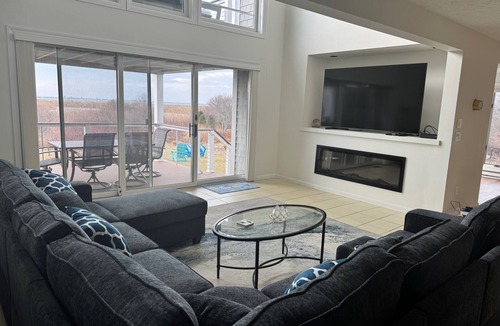 Point Judith House | Luxurious Oceanfront Beach Home!