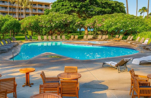 Kaanapali Hotel | Luxurious Resort in The Heart of Maui! 3 Units, Steps to Honokowai Beach Park