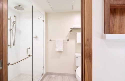 Kaanapali Hotel | Luxurious Resort in The Heart of Maui! 3 Units, Steps to Honokowai Beach Park