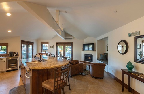 Avila Beach Condo | Luxury 2 Bedroom/2 Bath Condo - Steps To Beach & Town