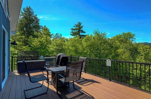Intervale House | Luxury 3700 sf Home with Mountain Views, Hot Tub, Sauna, Game Room