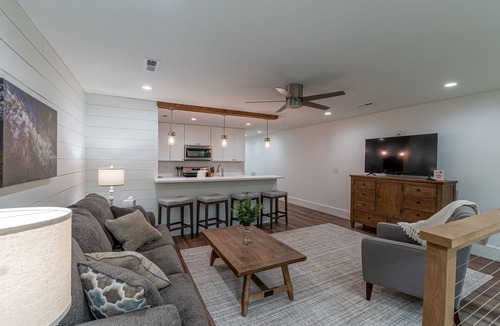 Fayetteville House | Luxury 6-bedroom House With New River Gorge Bridge View in Fayetteville