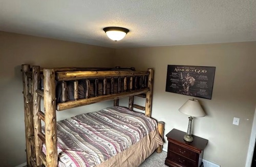 Eagle River Bed & Breakfast | Luxury Alaska Spa Retreat Hot Tub Sauna Cold Plunge Fire Pit