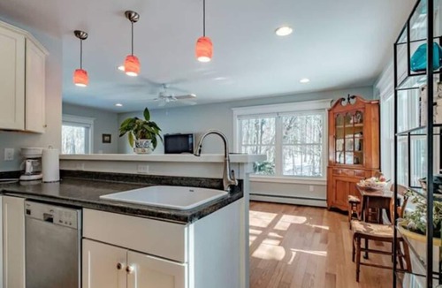 Cumberland Foreside House | Luxury apartment in Exclusive Waterfront Neighborhood