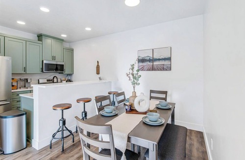 Juneau Condo | Luxury Condo with AC, Laundry, Bidets, etc. Well Stocked!