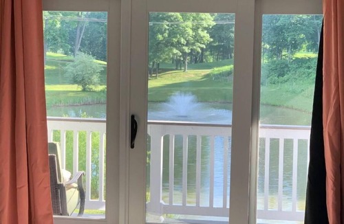 Shepherdstown House | Luxury custom home long-stay family retreat in Shepherdstown