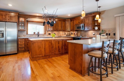 New Paltz House | Luxury Escape: Pool & FirePit & Game Room in a Gorgeous Countryside Getaway
