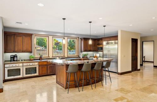 Templeton Villa | Luxury Estate Pool, Spa, Casita Sleeps 12