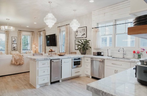 Eufaula House | Luxury Estate Sleeps 21 2 Homes 2 Golf Carts Two doors down to pool