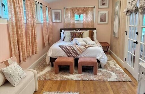 Hancock Other | Luxury Farm Stay-The Cottage at Glenrose - Wolf Pine Hollow