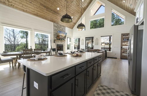 Broken Bow Cabin | Luxury Forest Escape | NEW POOL, Loft, Swings Fire Pit & gorgeous nature views