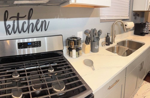 Franklin Park House | Luxury Fully Furnished Spacious 3 BDR 3 Full BTH Columbus Home with Amenities!