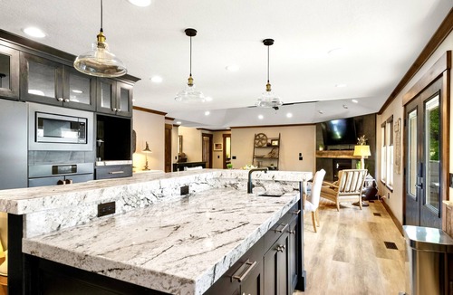 South Jordan House | Luxury Getaway Retreat Pool Hot Tub Billiards Gym