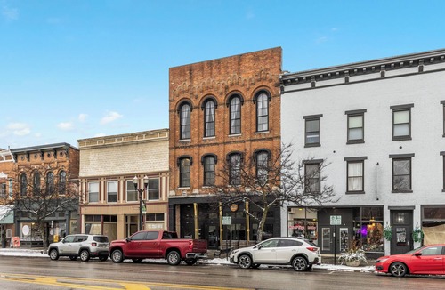 Delaware Apartment | Luxury Loft Downtown Full Kitchen