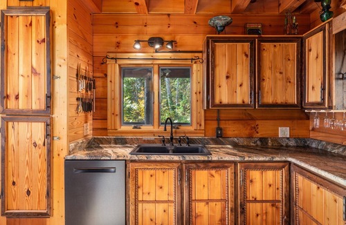 Luray Cabin | Luxury Log Cabin ❃ Panoramic View ❃ Sauna ❃ Starlink ❃ 15 miles to National Park