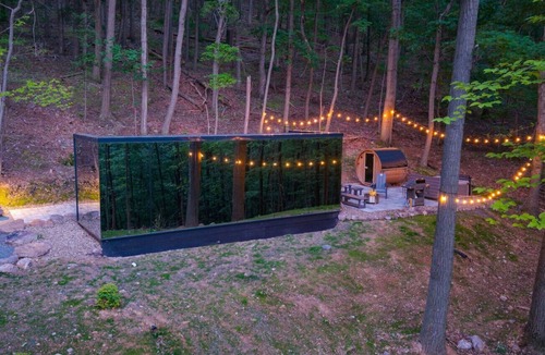 Mercersburg House | Luxury Mirror Cabin Hot Tub Sauna Mtn. Views