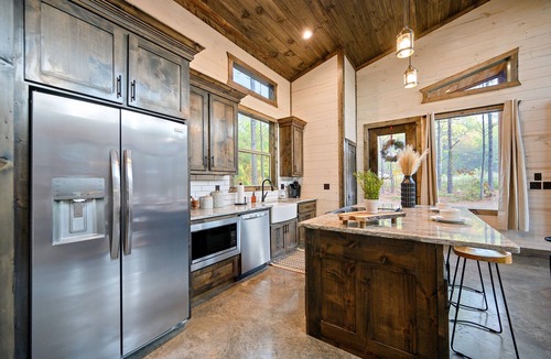 Pickens Cabin | Luxury modern country couples retreat. Private back porch with hot tub!