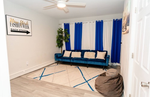 Readville House | Luxury Modern Home - Family Friendly Close to Boston and Gillete Stadium!