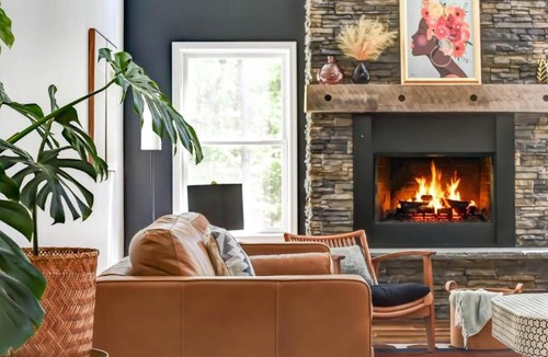 Bakerton Ski Chalet | Luxury Mountain Retreat - 4 King Suites & Hot Tub