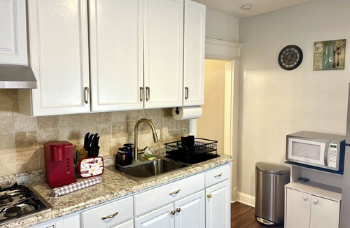 Waterbury Apartment | Luxury Stay in the Heart of Waterbury